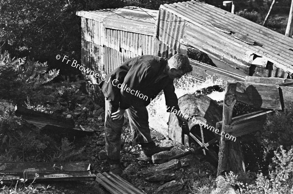 O'LEARYS(DAWROSS) ELECTRICAL SCHEME AT SLUICE OILING THE WATER WHEEL